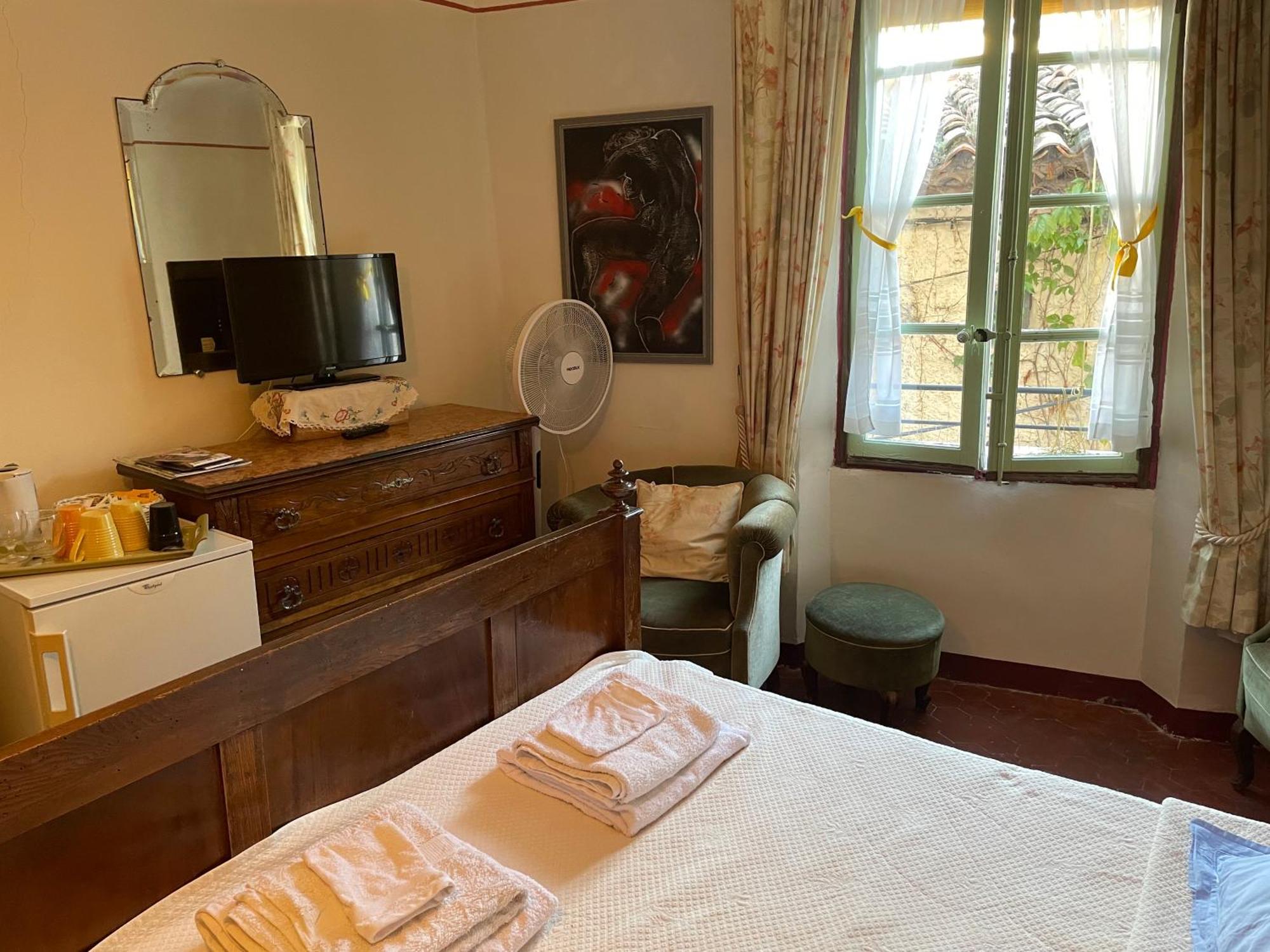 Le Pra De Pe Bed & Breakfast Cotignac Exterior photo